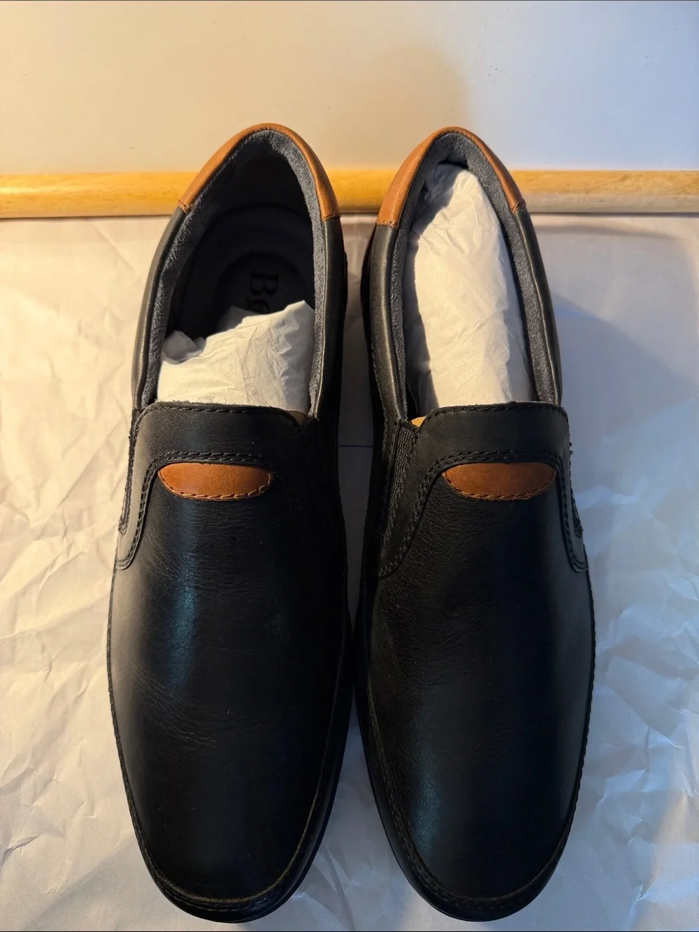 Mens 11.5 Born black leather Slip-On Loafers with Brown Accent